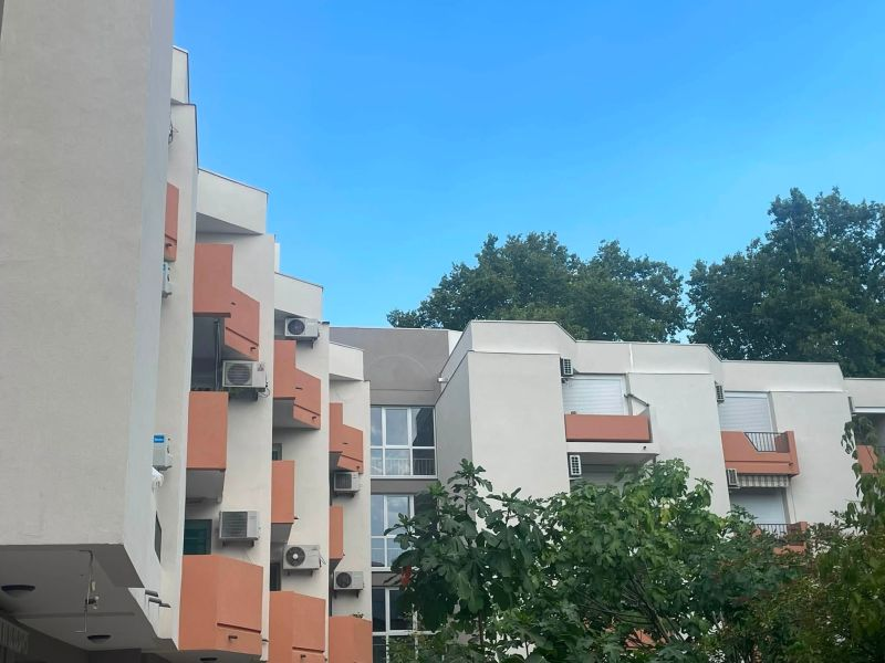 Balcons et menuiseries de la résidence autonomie du Ronquet à Sorgues