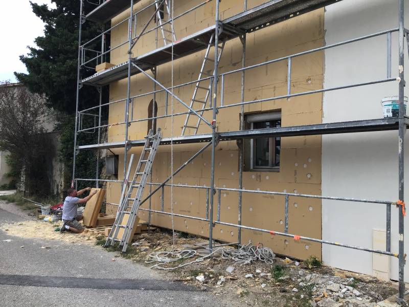 Isolation thermique par l’extérieur (ITE) écologique en fibre de bois pour tous types de maisons — visuel 5