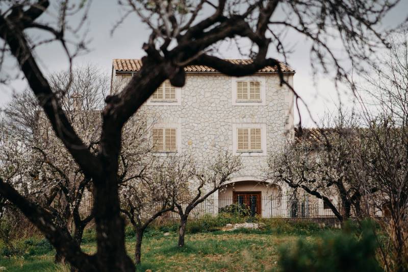 Comment isoler par l'extérieur une maison en pierre — visuel 1