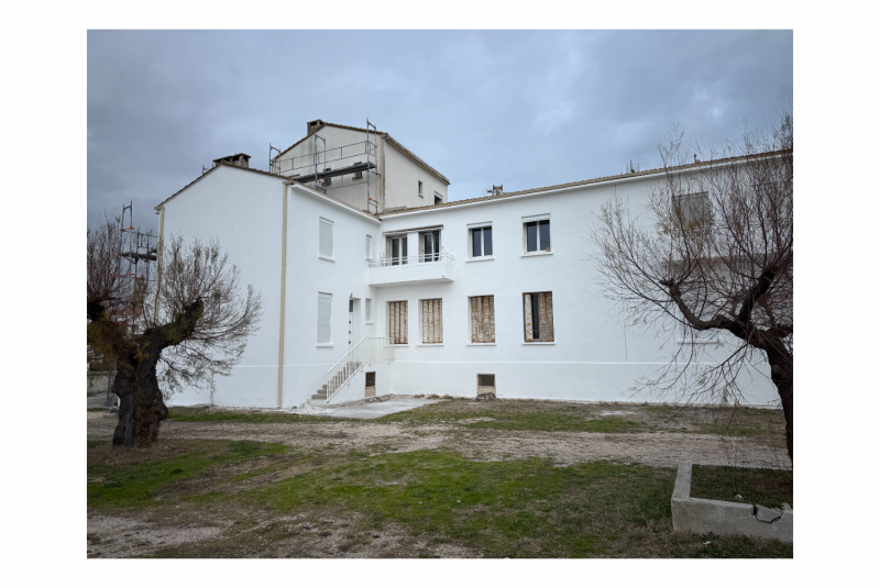 Résultat après rénovation complète des façades d’une copropriété en bord de mer