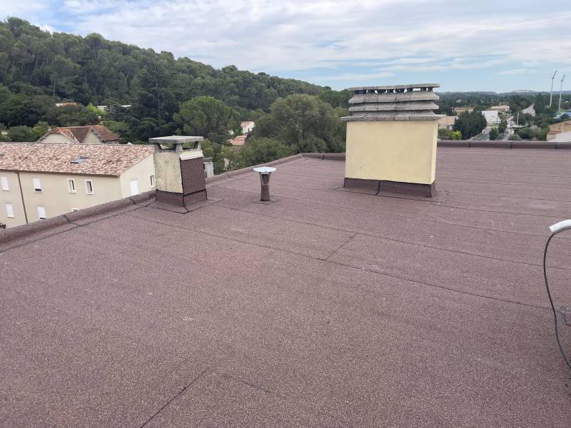 Étanchéité à Orange — Étanchéité de toiture avec isolation en polyuréthane de la r