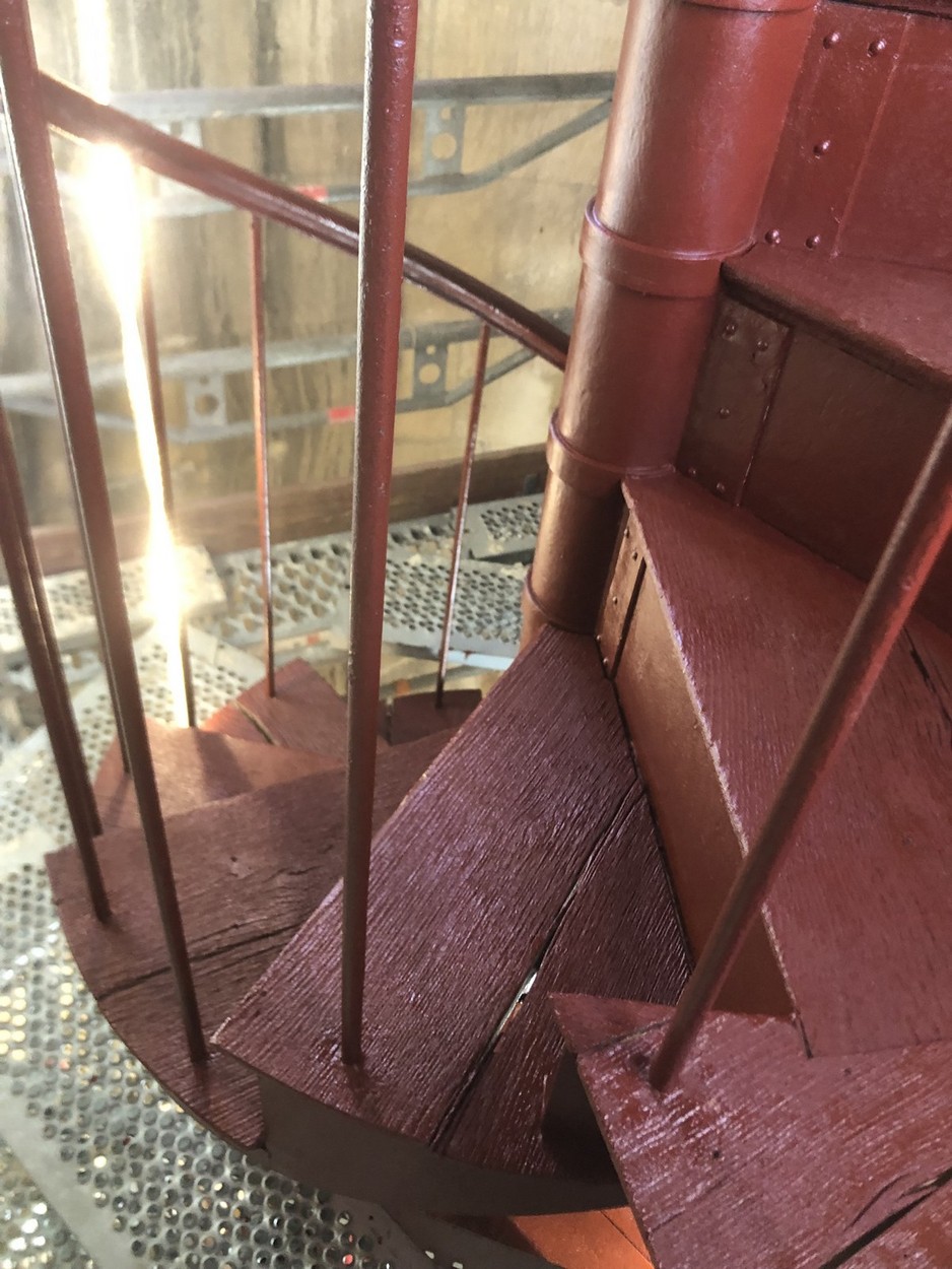 Application du système anticorrosion classe C4 sur l'escalier de Notre-Dame de la Garde