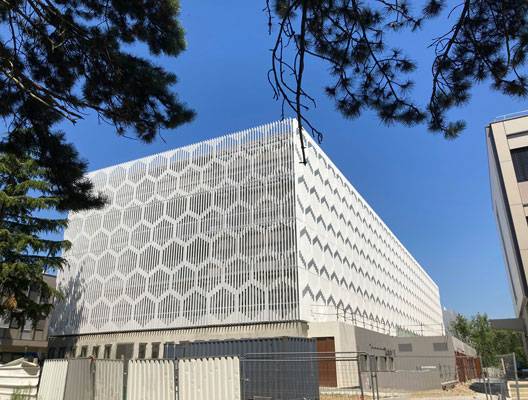 Bardage à Villeurbanne — Pose de bardage en Corian et Etics ITE finition siloxane tal