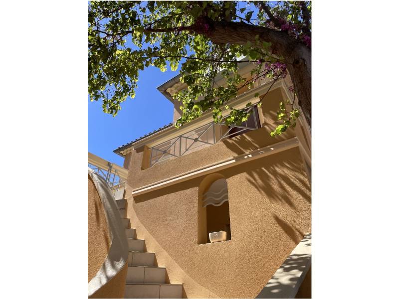 Ravalement à Ravalement de façade avec revêtement d’imperméabilité de la Villa Toscane à Salon-de-Provence — photo chantier 2
