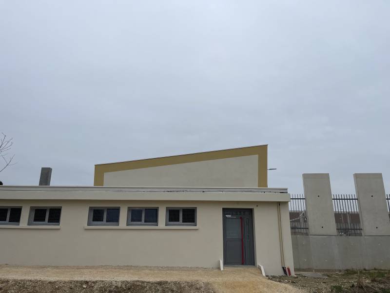 Ravalement à Ravalement de façade du gymnase Voltaire à Remoulins — photo chantier 2