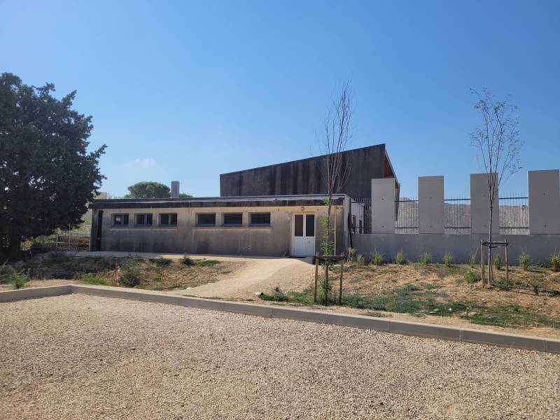 Ravalement à Ravalement de façade du gymnase Voltaire à Remoulins — photo chantier 4