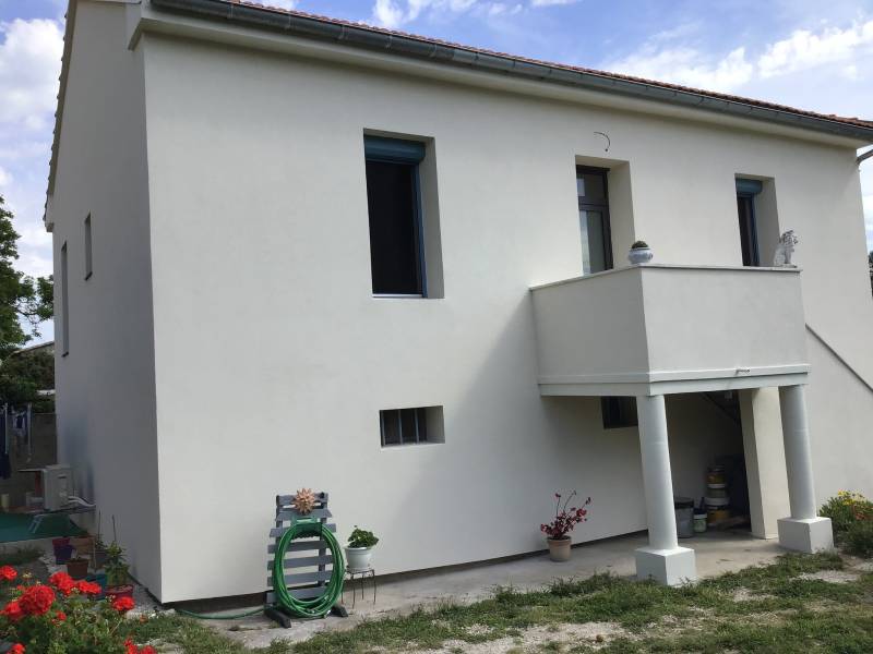 ITE à façade d'une maison à Saint Laurent du Var — photo chantier 1