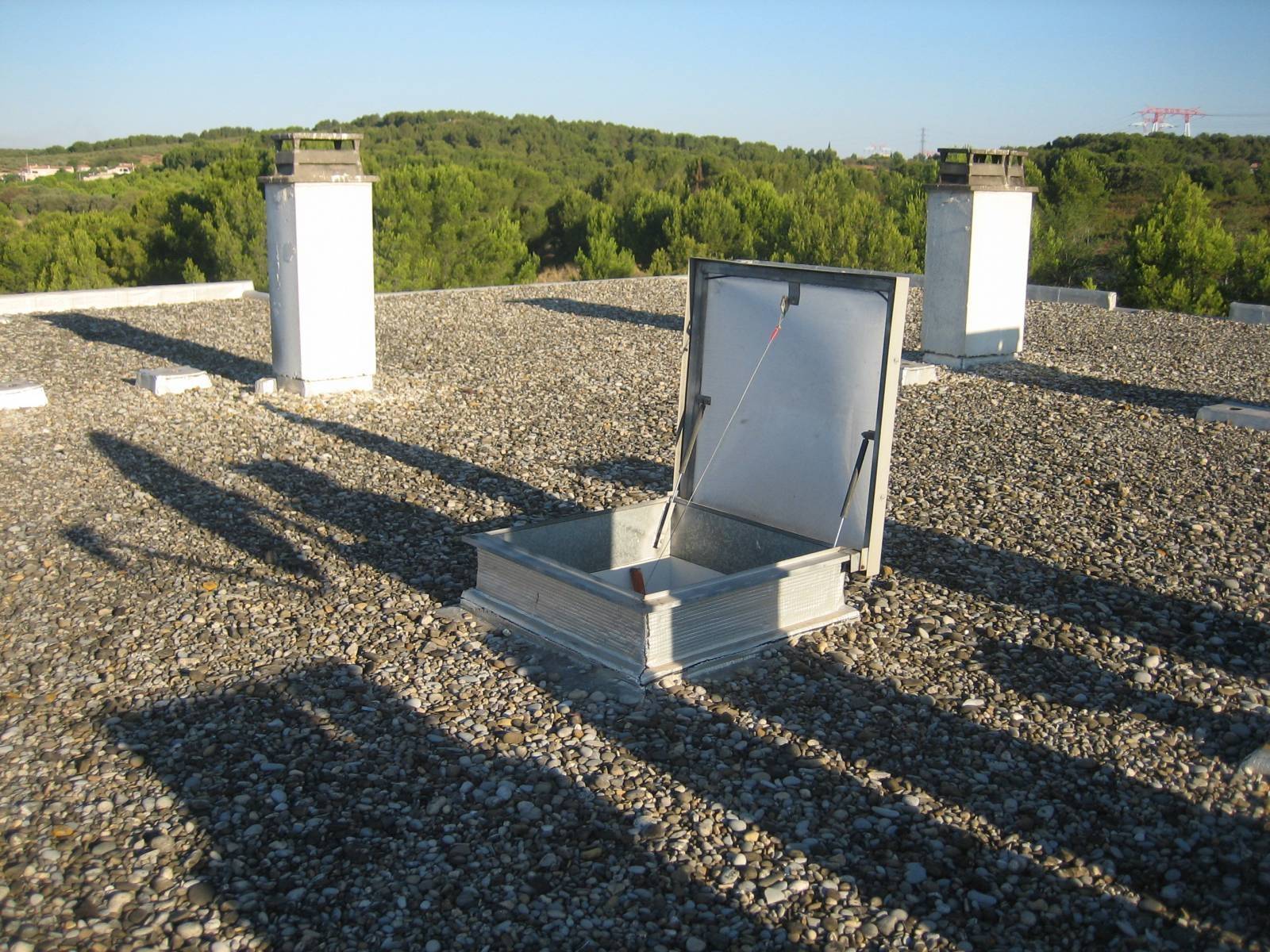 Étanchéité à Martigues — Réalisation d'une étanchéité complète de toiture d'immeuble