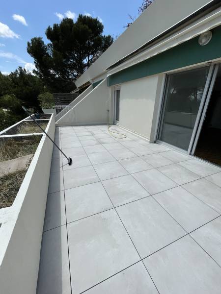 Étanchéité à Réfection de l’étanchéité d’une terrasse accessible à Villeneuve-Lès-Avignon — Réfection de l’étanchéité d’une t