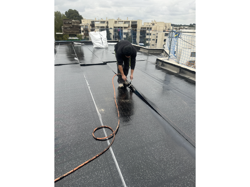 Étanchéité à Réfection des étanchéités des toitures terrasses et des terrasses à Montpellier pour le Domaine Peyre Plantade —