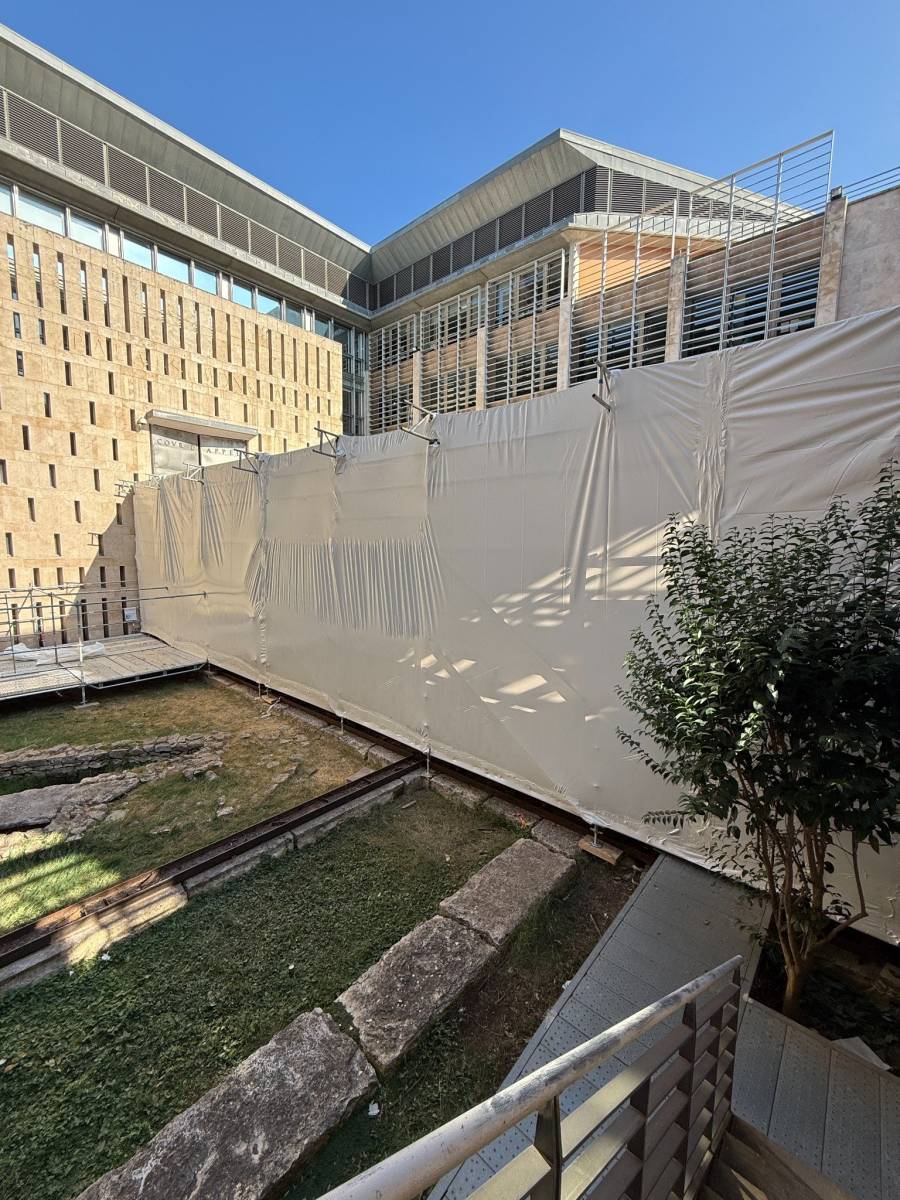 Ravalement à Aix-en-Provence — Rénovation de la passerelle du Palais Monclar – Aix-en-Prove